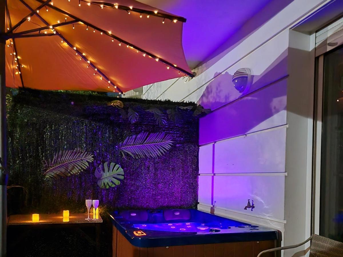 Evasion A Deux, Domaine Prestigieux, Jacuzzi Et Parking Prives, Piscine *